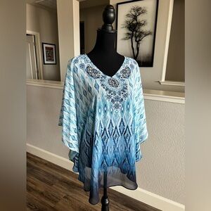 SUSAN GRAVER COLD SHOULDER PONCHO BLOUSE - MEDIUM